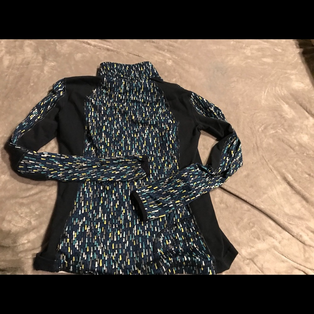 Athletic pullover - Picture 2 of 2